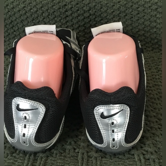 Nike Bowerman Men's Track & Field Shoes Black/Silver, Adjustable Velcro; Size 10 - Picture 2 of 15